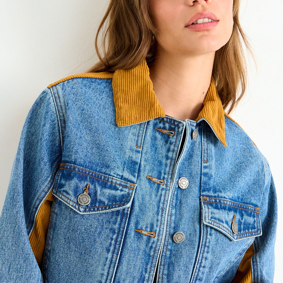 IO - Chaqueta Denim Cotele Mujer Celeste Io
