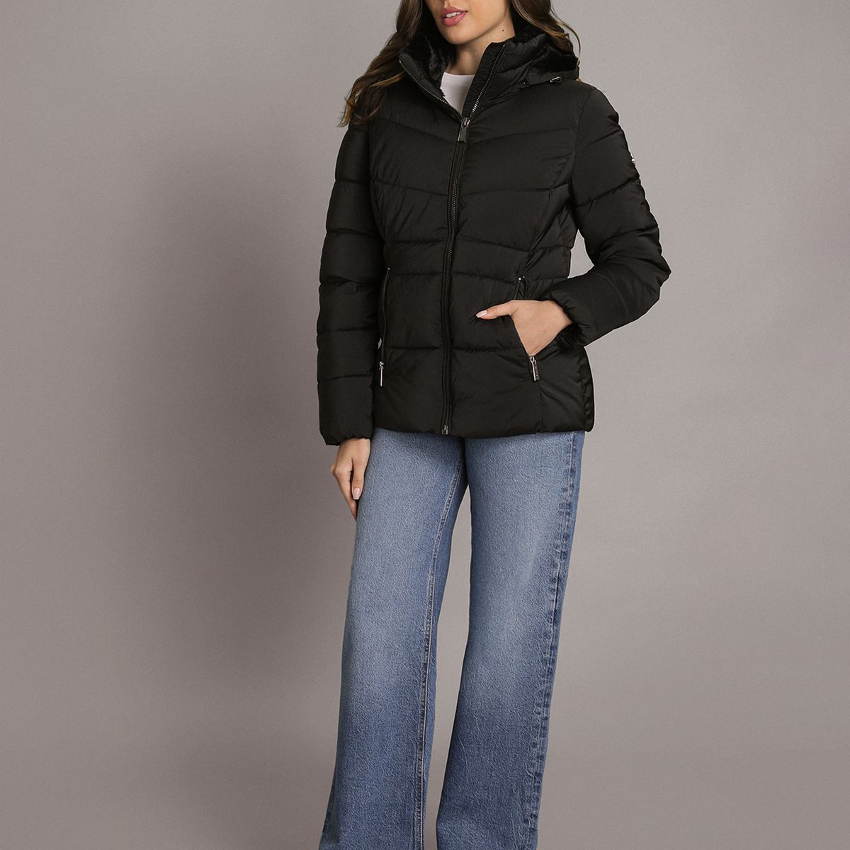 CALVIN KLEIN - Parka Puffer Corta con Gorro Negro Calvin Klein