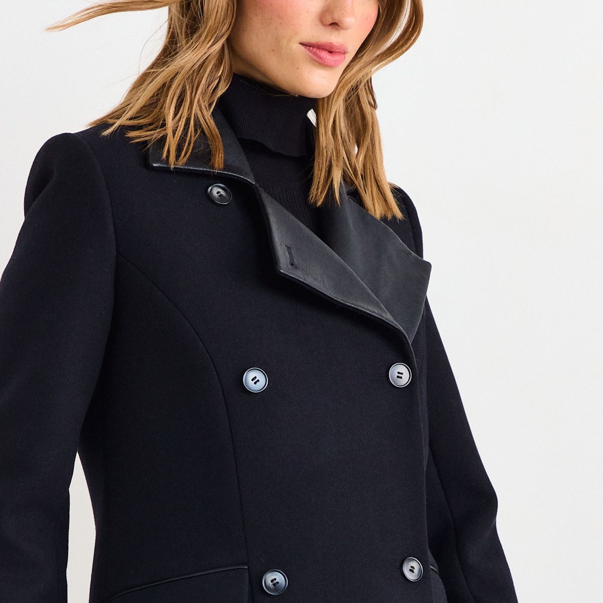 IO - Chaqueton Fantasia Mujer Negro Io