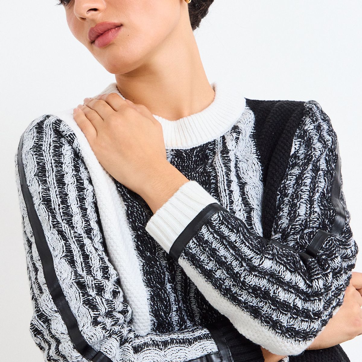 IO - Sweater Fantasia Mujer Negro Io