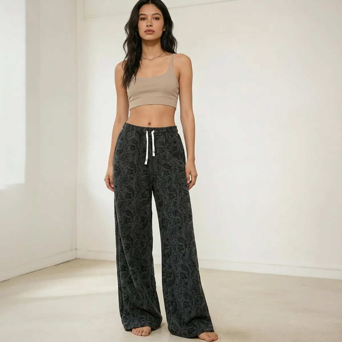 AGW - Pantalón de Buzo Algodón Flores Palazzo Térmico Forrado En Chiporro Wide Leg