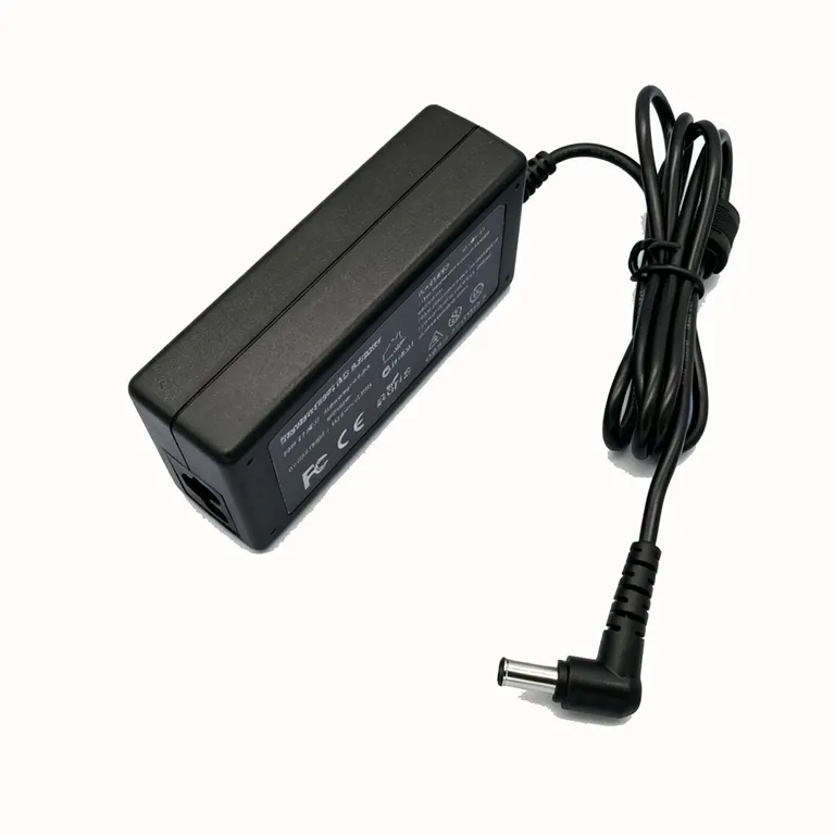 MOONCORE Transformador Compatible Con LG Monitor 19V 2.53A 48W 6.54.4