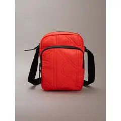 CALVIN KLEIN - Bolso Reporter Acolchado con Logo Monograma Rojo