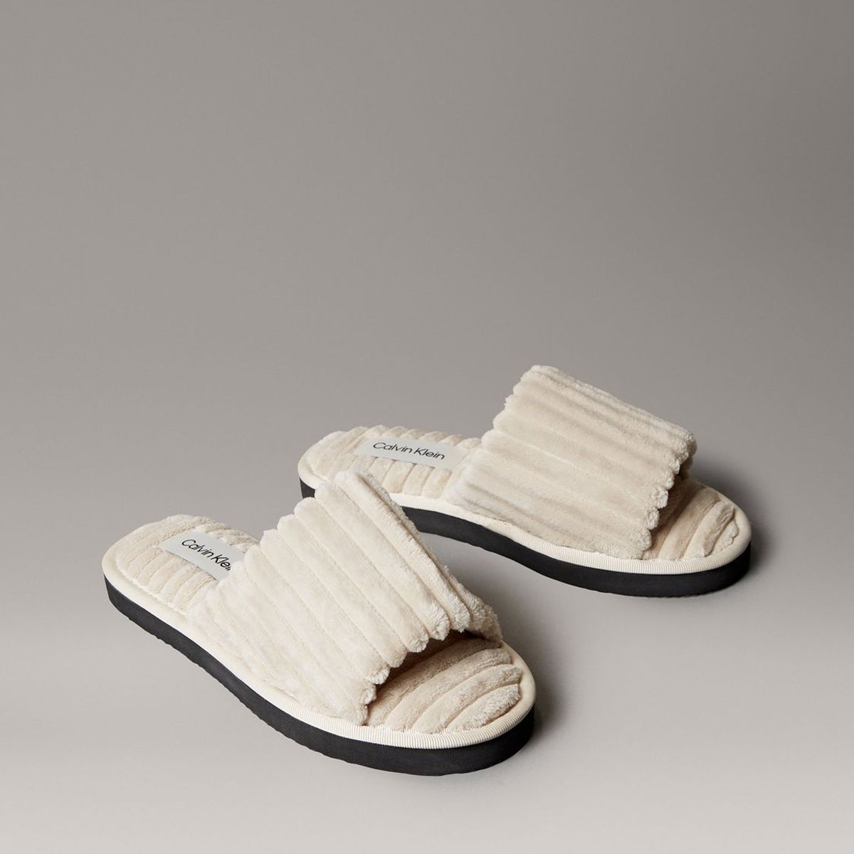 CALVIN KLEIN - Pantuflas Estilo Corduroy Calvin Klein Beige