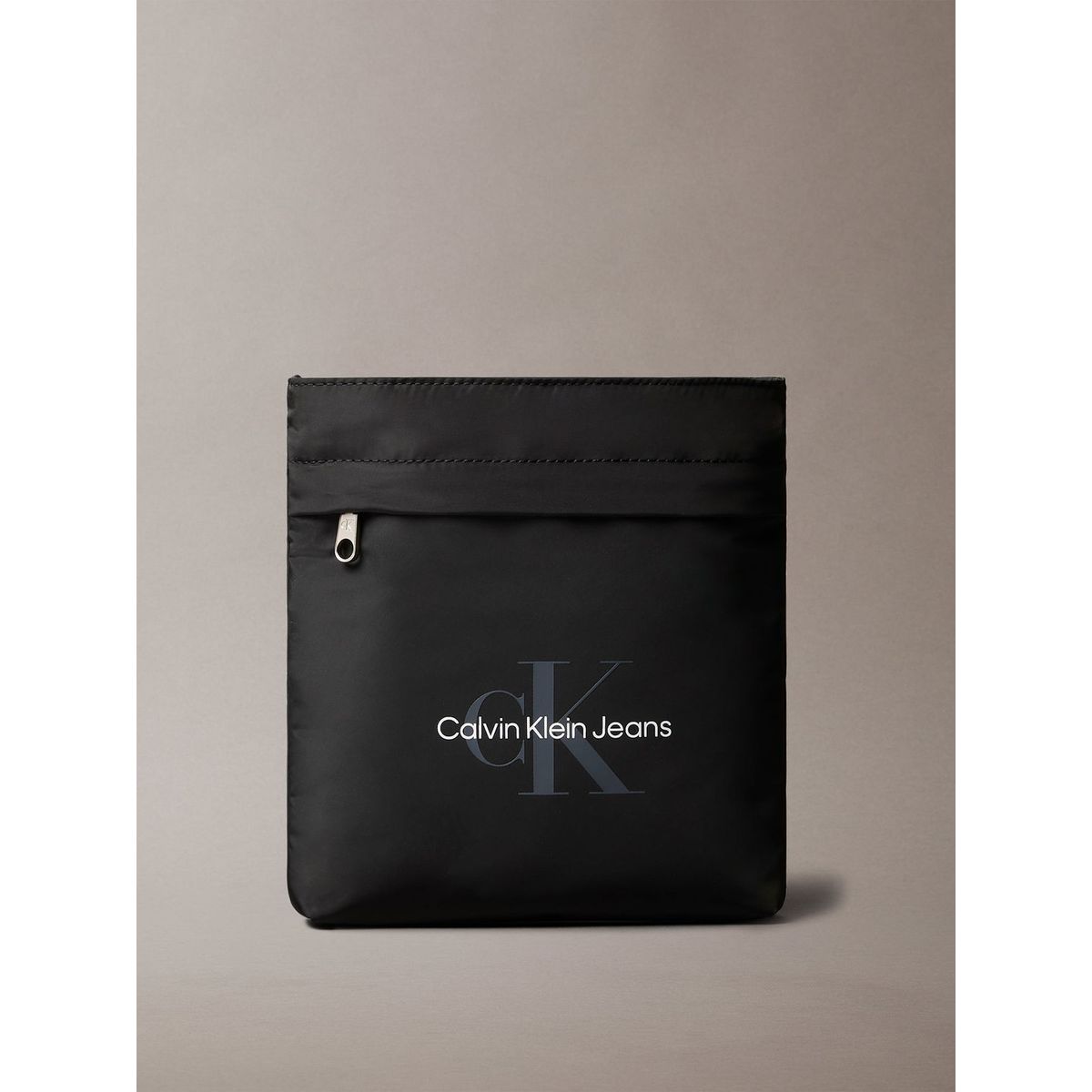 CALVIN KLEIN - Bolso Plano Bandolera Sport Essentials Calvin Klein Negro