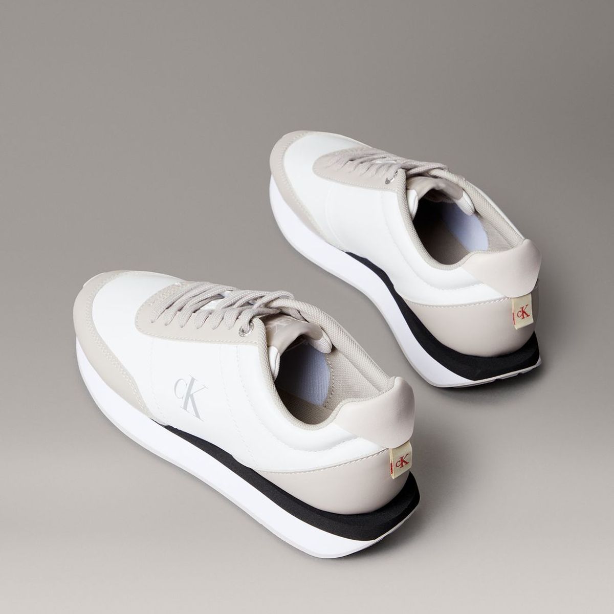 CALVIN KLEIN - Zapatillas Retro Runner de Cuero Calvin Klein Blanco