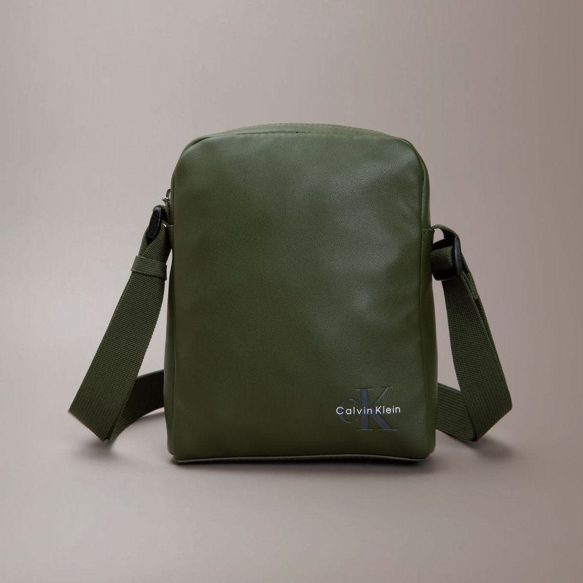 CALVIN KLEIN - Bolso Reporter con Logo
