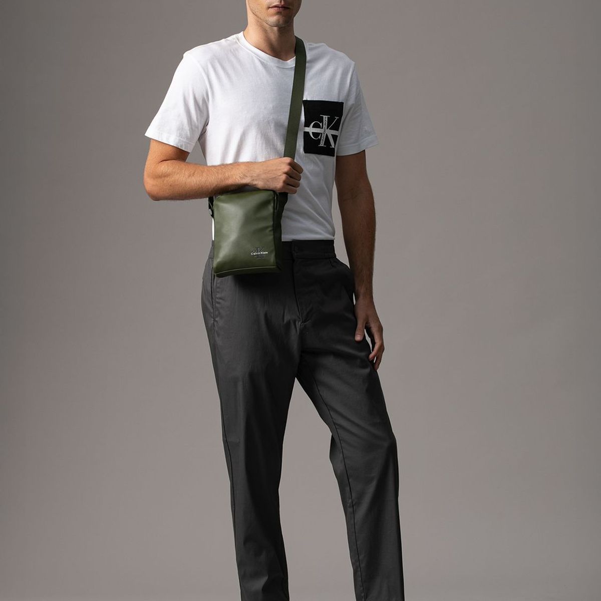 CALVIN KLEIN - Bolso Reporter con Logo