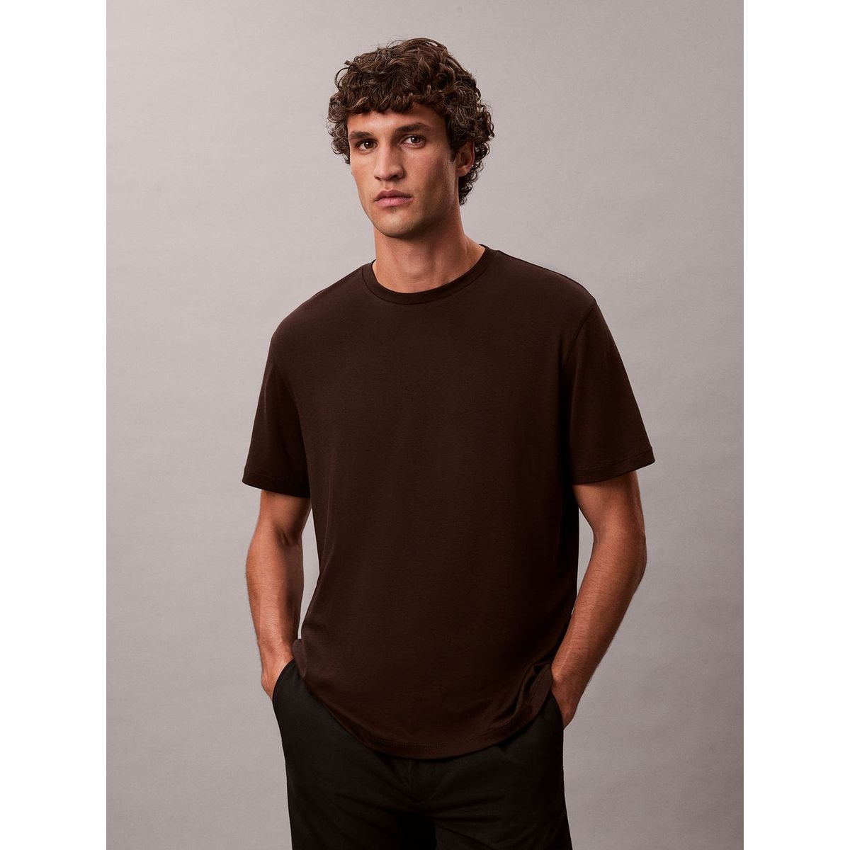 CALVIN KLEIN - Polera de Algodón Supima de Cuello Redondo
