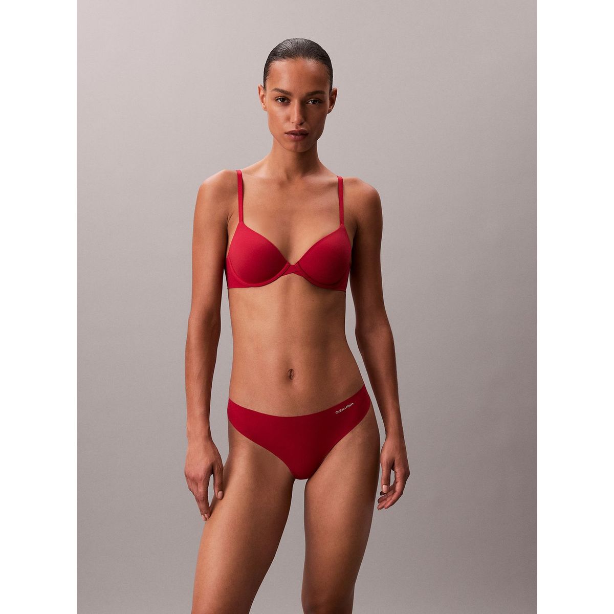 CALVIN KLEIN - Colaless Invisible Calvin Klein Rojo