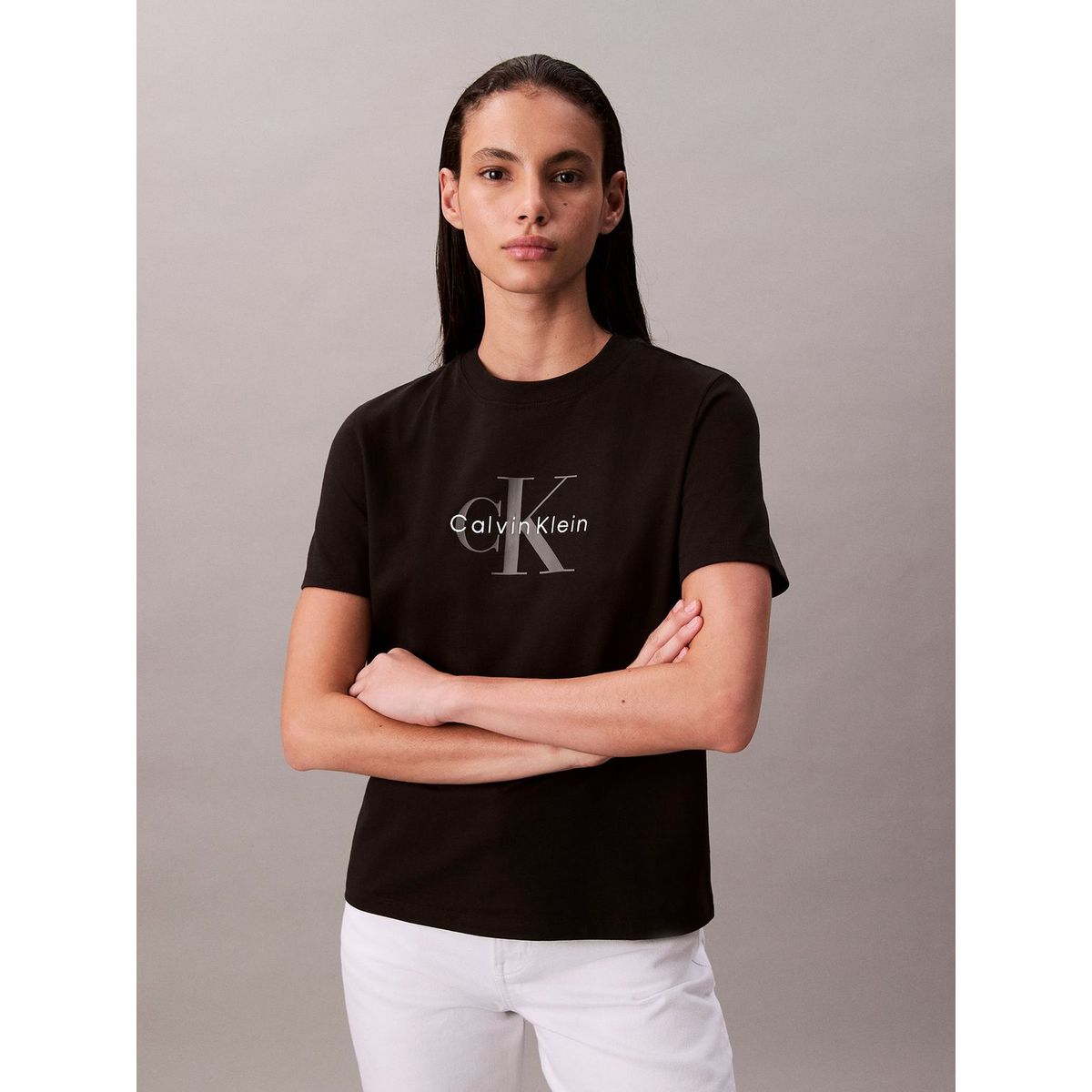CALVIN KLEIN - Polera Clásica con Monograma Estampado