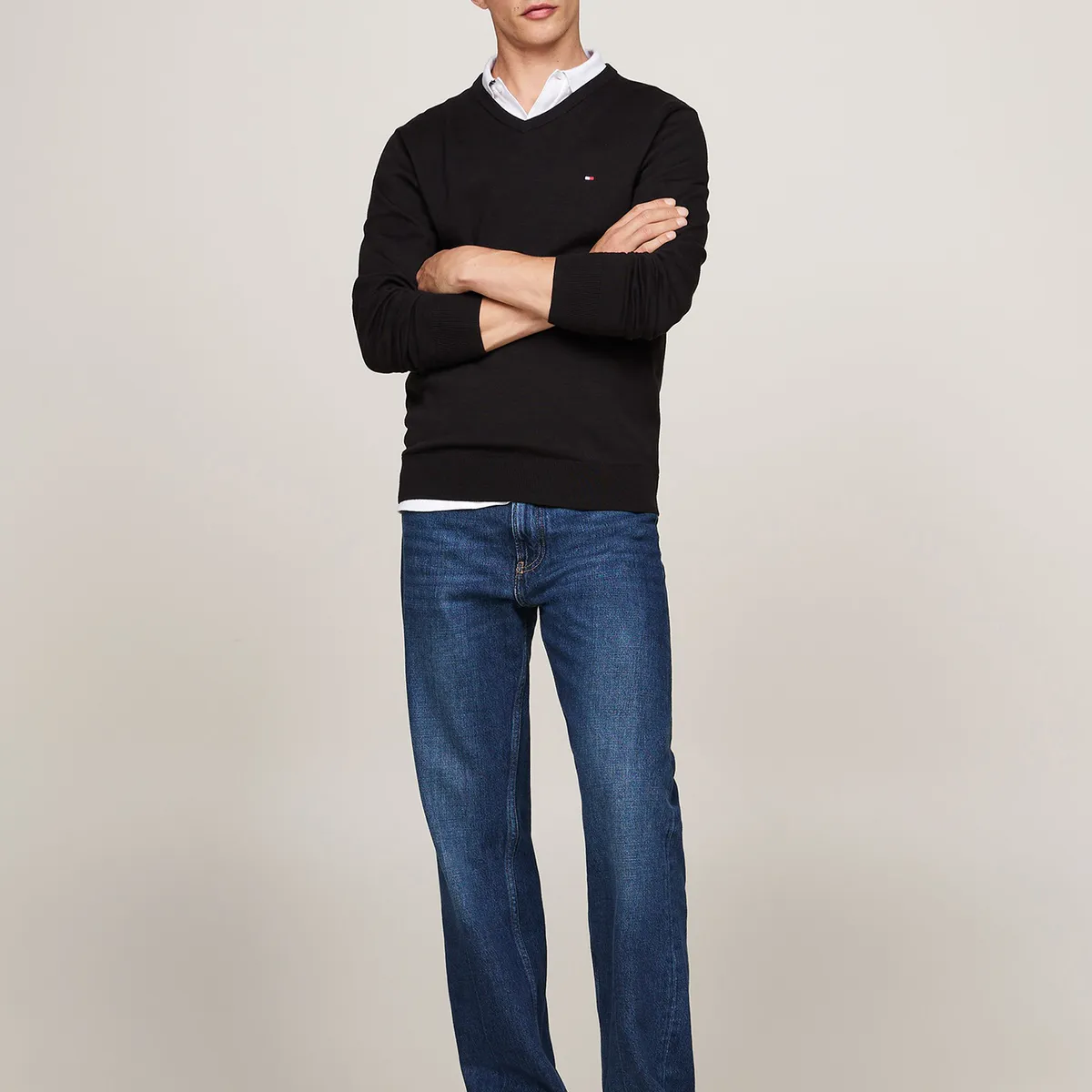 TOMMY HILFIGER - Sweater Básico Signature V-Neck Negro Tommy Hilfiger