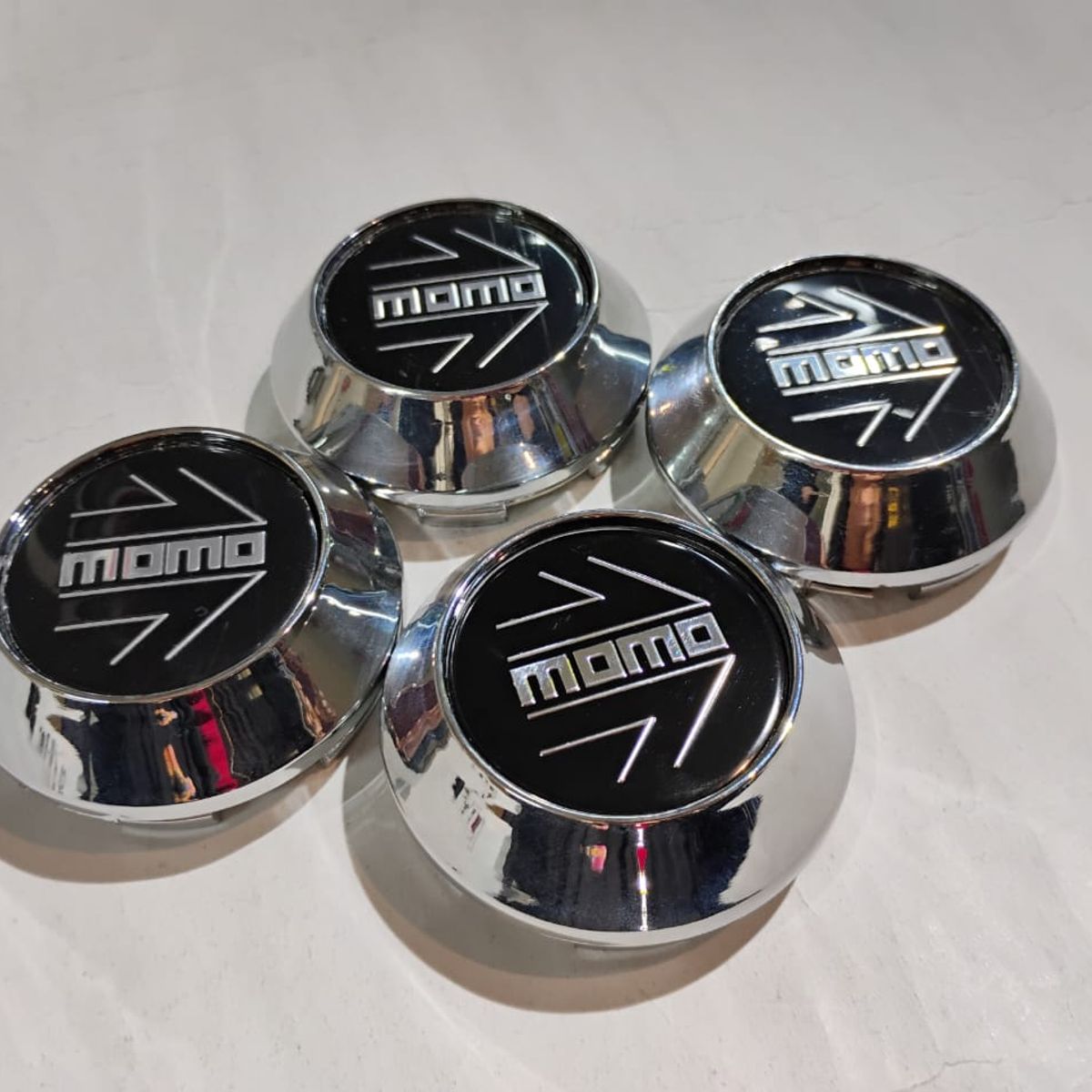 GENERICO - X4 Tapas centro de llantas de auto tunning conica Medida 58mm interior x 60mm exterior MOMO