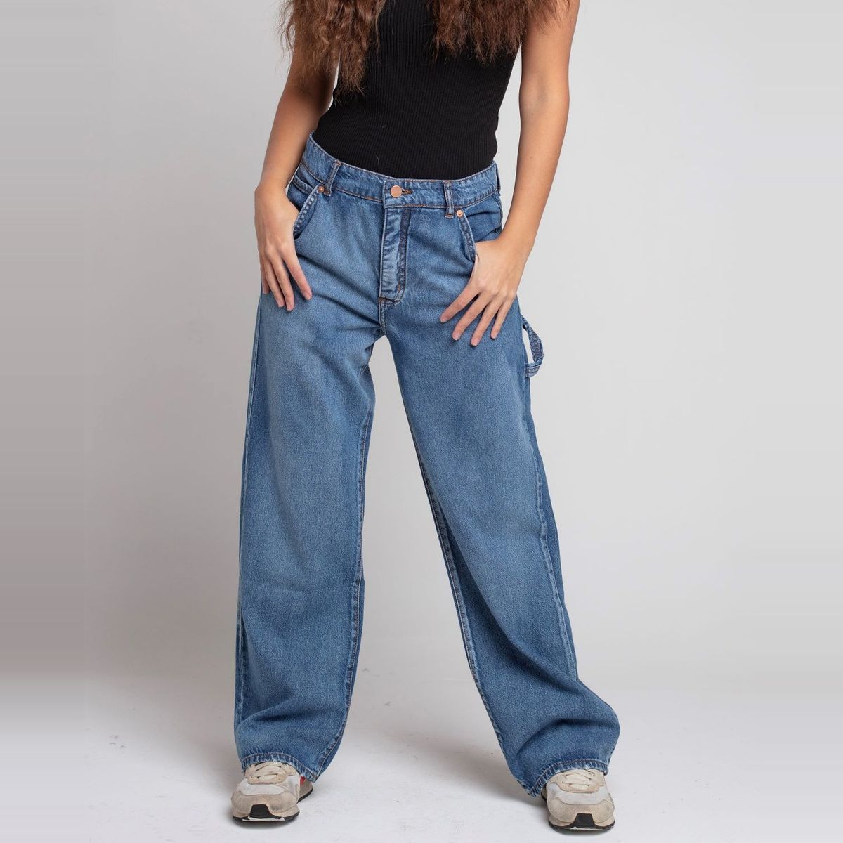 MOMCHIC - Jeans Azul Recto Flow Fit MOMCHIC