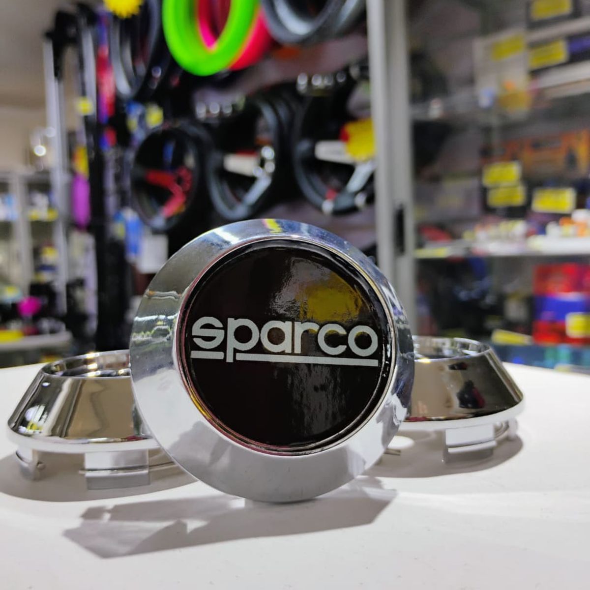 GENERICO - X4 Tapa centro de llantas de auto tunning conica 58mm interior x 60mm exterior sparco
