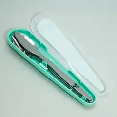 DISNEY - SET DE CUBIERTOS CUCHILLO TENEDOR Y CUCHARA CON ESTUCHE DE MICKEY SUMMER