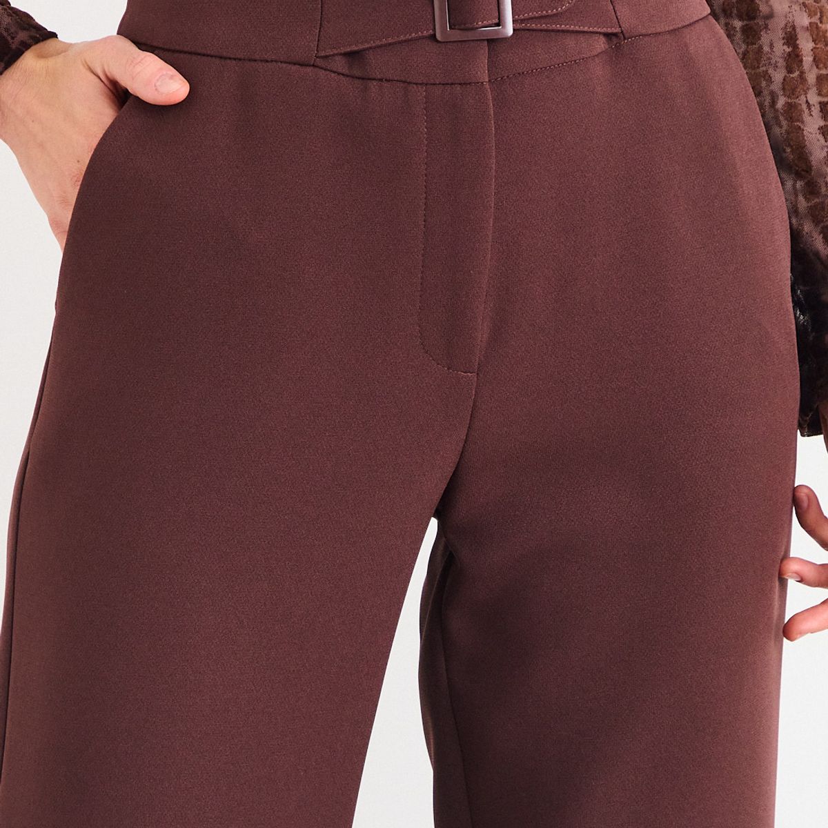 IO - Pantalon Liso Mujer Café Io