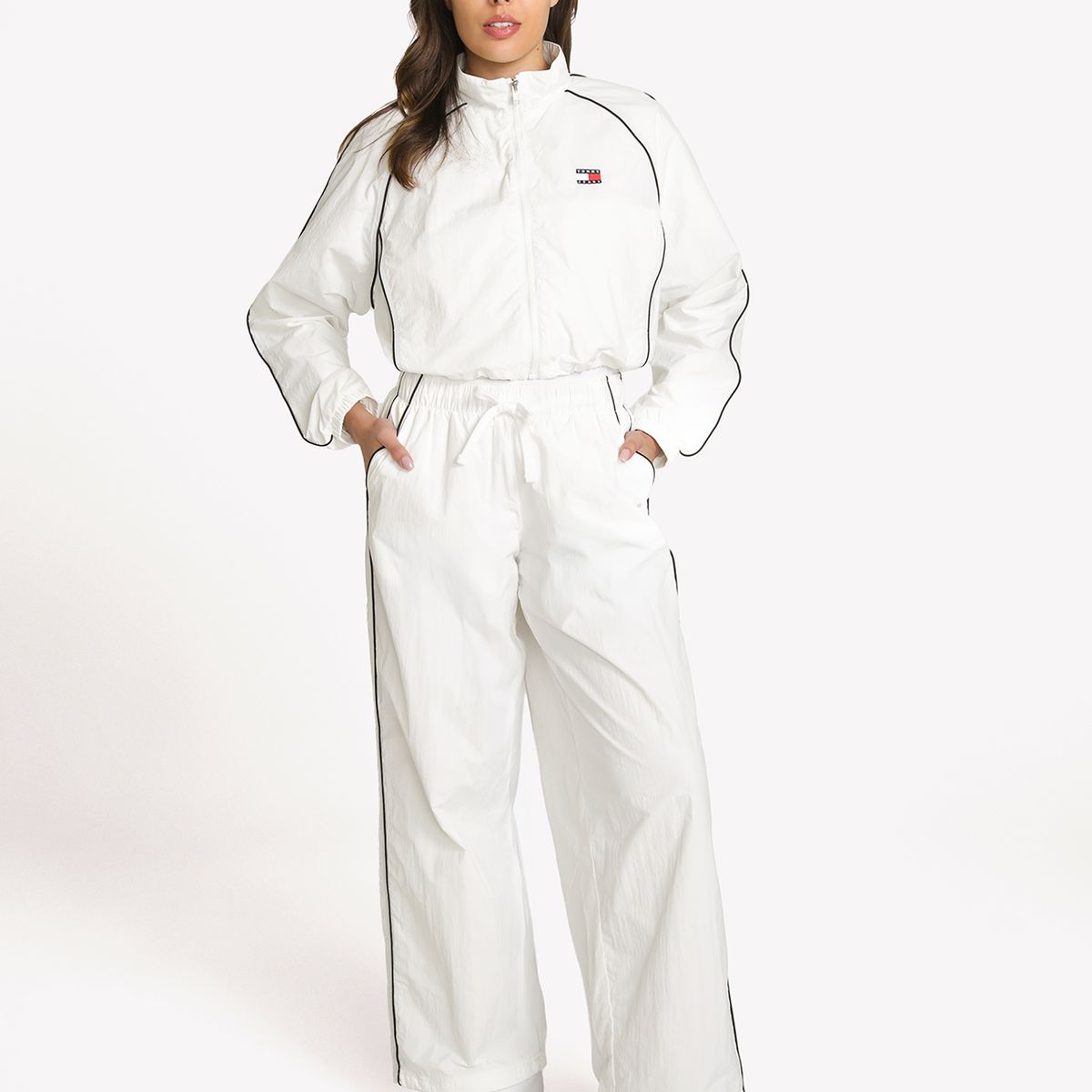 TOMMY HILFIGER - Chaqueta Tracker Cropped Blanco Tommy Jeans