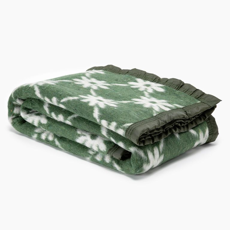 ZAHR FRAZADA JAQUARD PUNTO VERDE 1P | Falabella Chile
