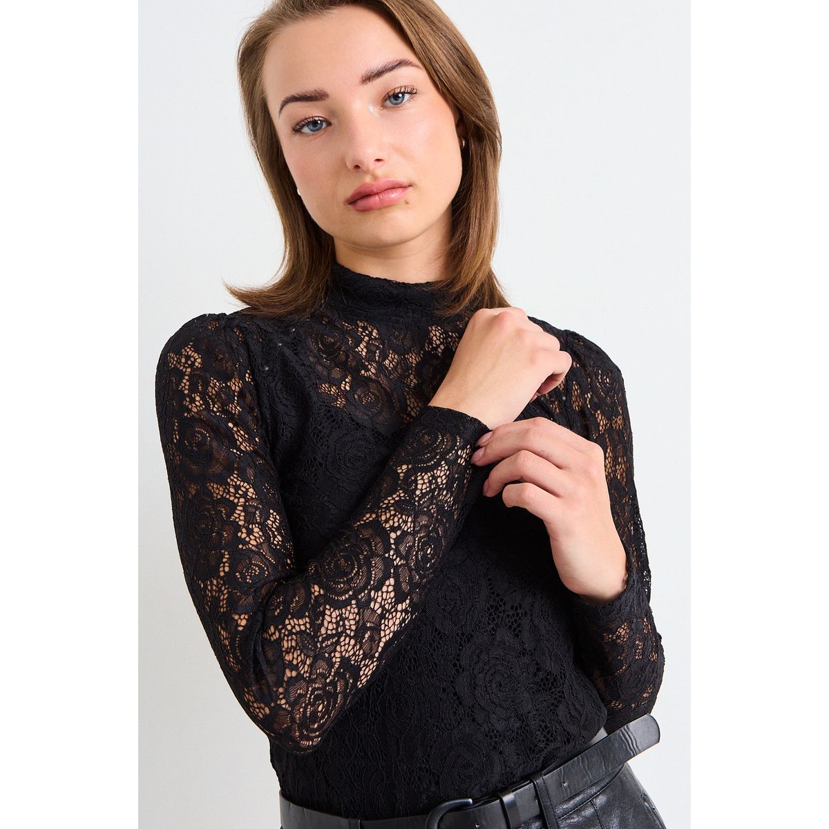 IO - Polera Encaje Mujer Negro Io