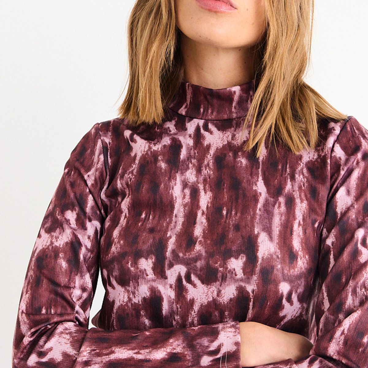 IO - Polera Fantasia Mujer Burdeo Io