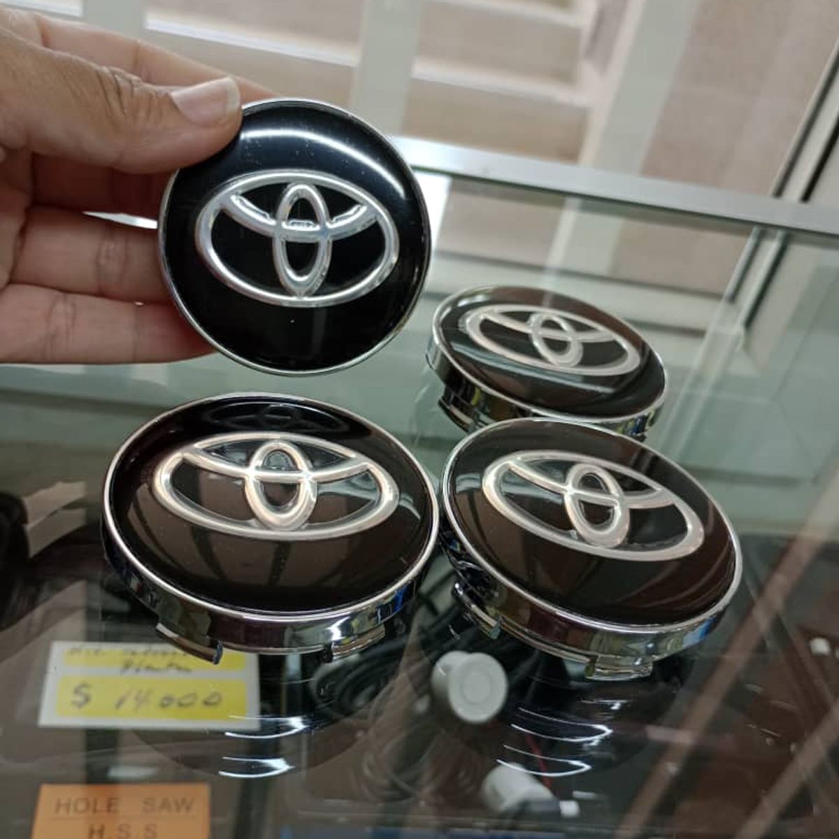 GENERICO - Set X4 Tapas centro de Llantas de autos 56mm universal toyota negro con plata
