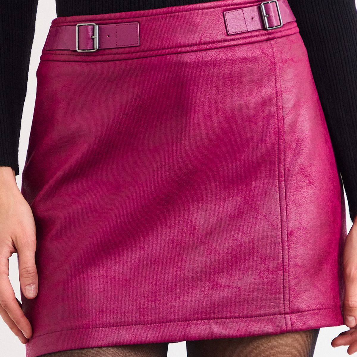 IO - Short Liso Mujer Burdeos Io