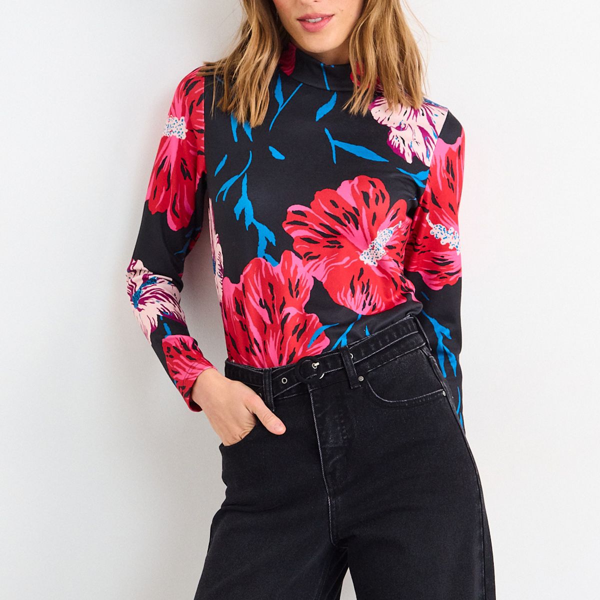 IO - Polera Fantasia Mujer Rojo Io