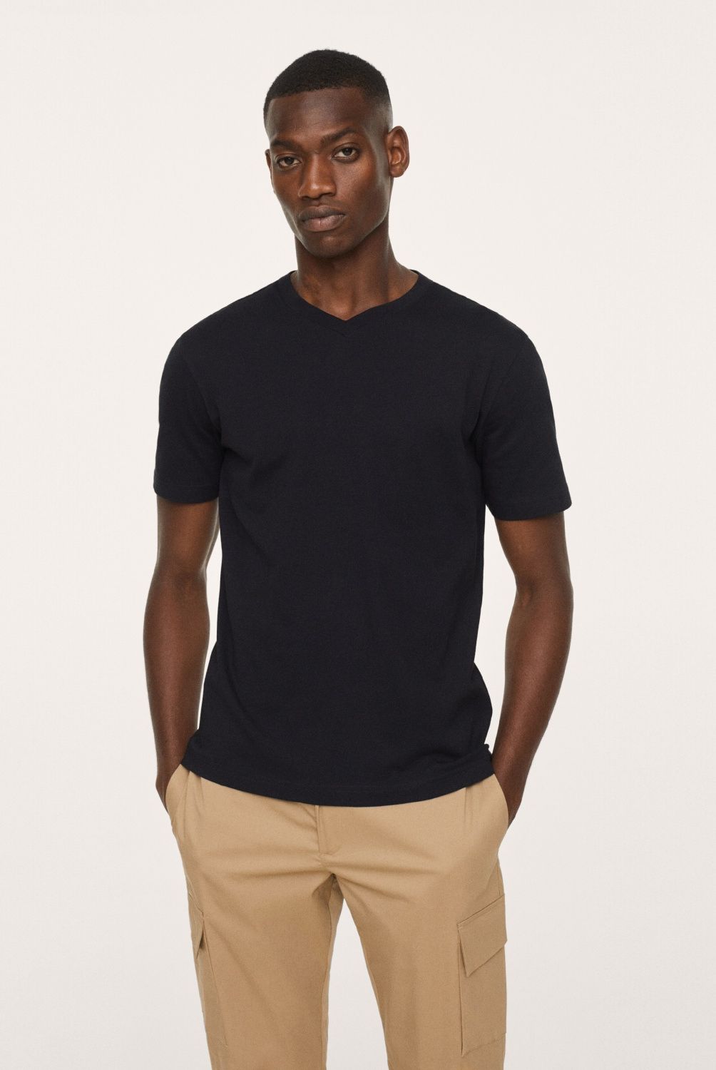 MANGO MAN - Polera 100% Algodón Orgánico Cuello V
