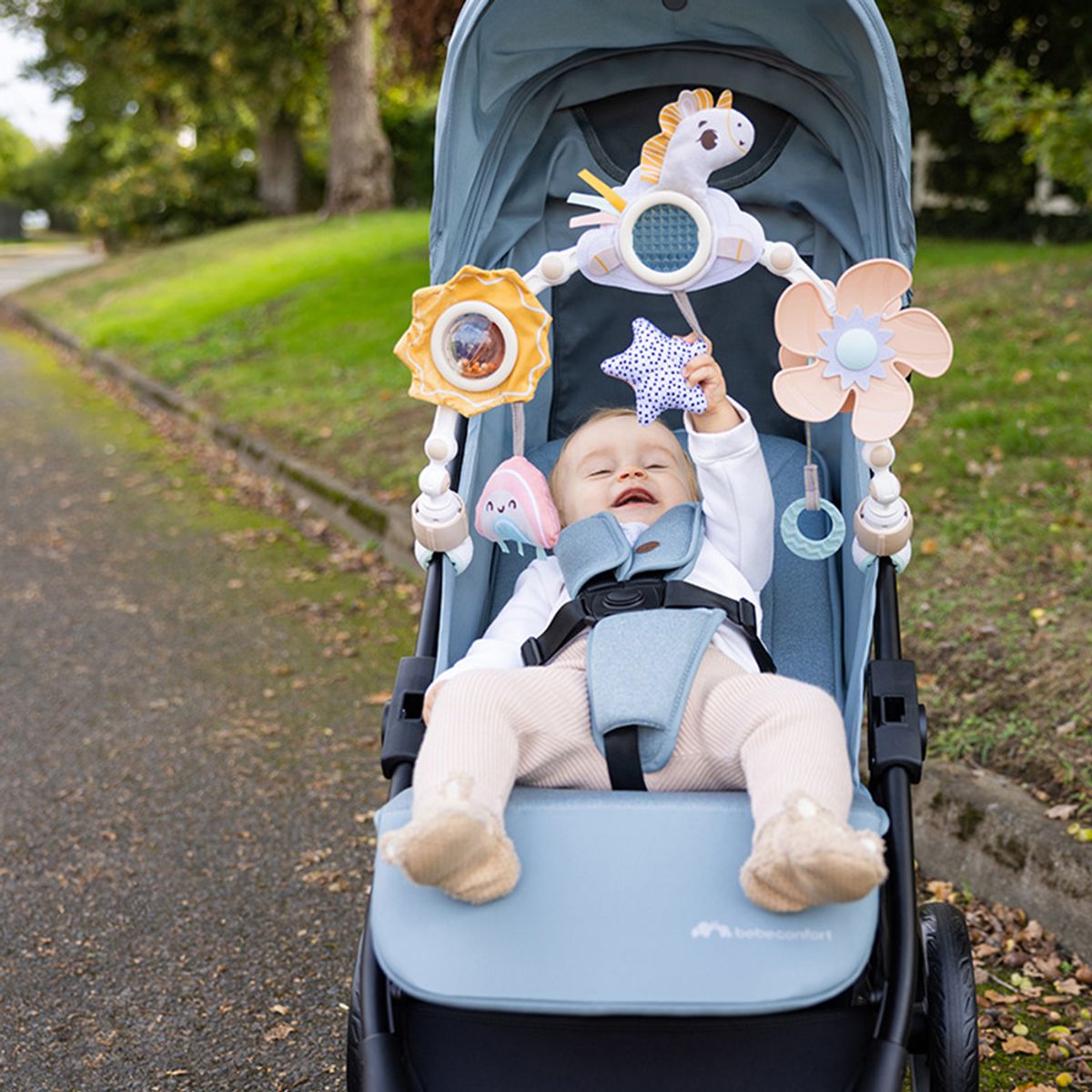 TINY LOVE - Arco para Coche Unicorn Wonderlands Tiny Love