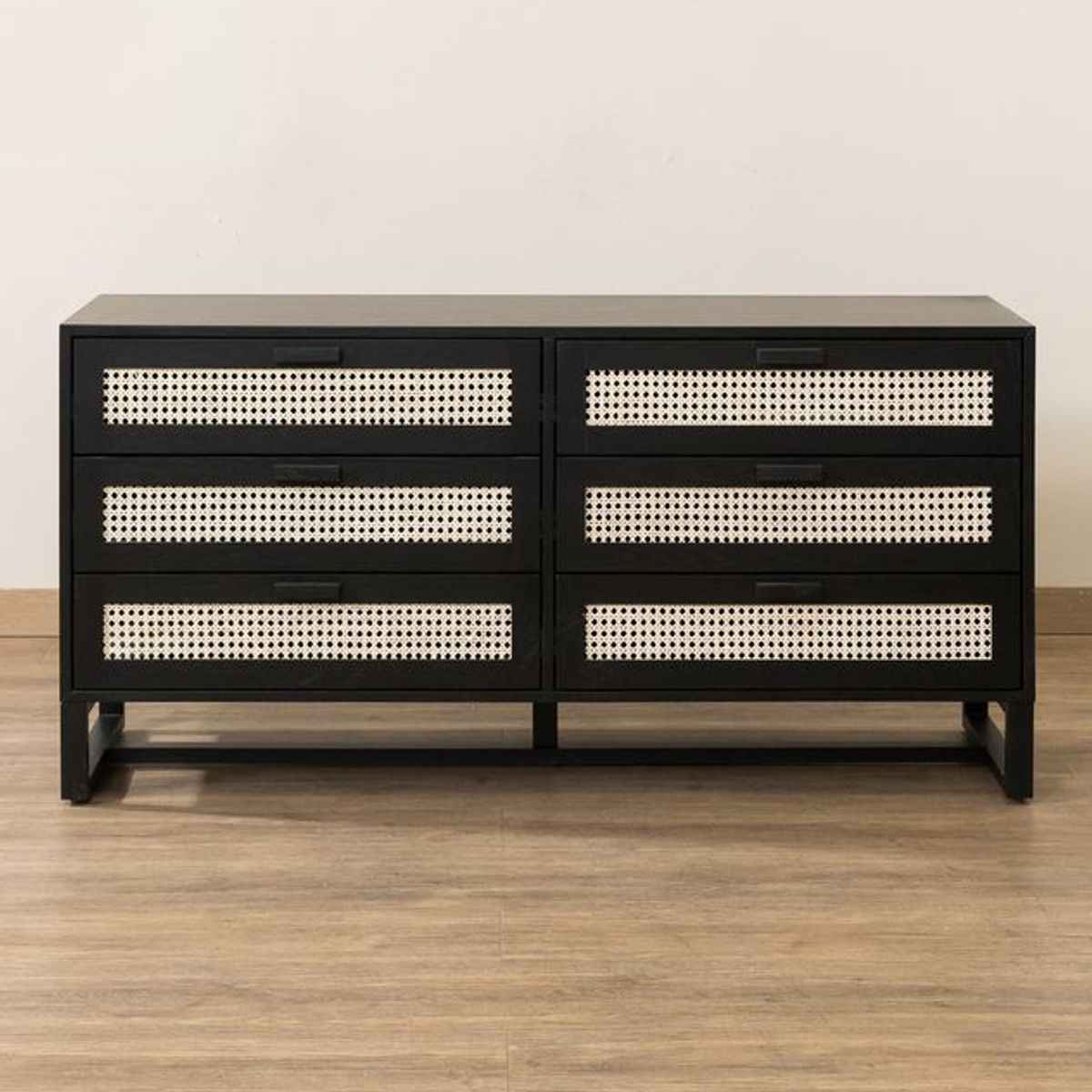 AMOBLE - Buffet Vento New Amoble Negro
