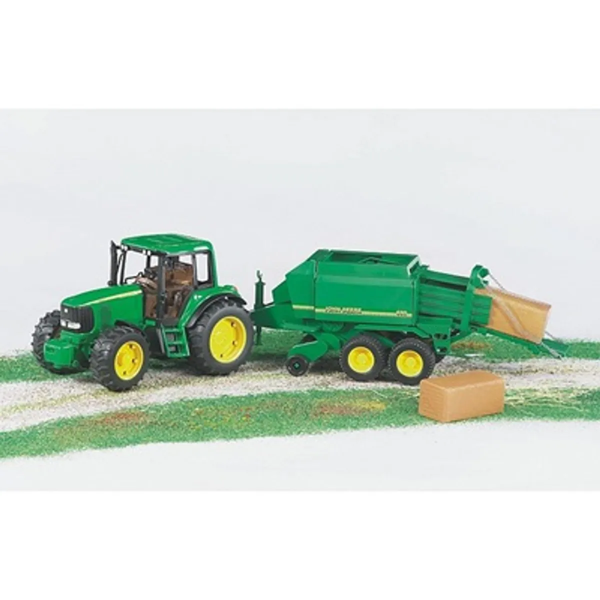 BRUDER - ENFARDADORA JOHN DEERE 1.16