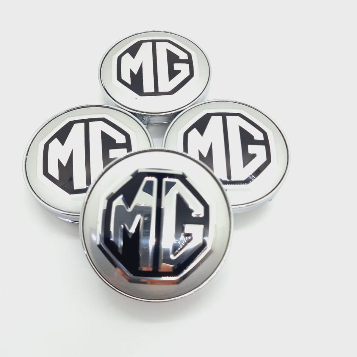 GENERICO - Set X4 Tapas centro de Llantas de autos 56mm universal mg plata
