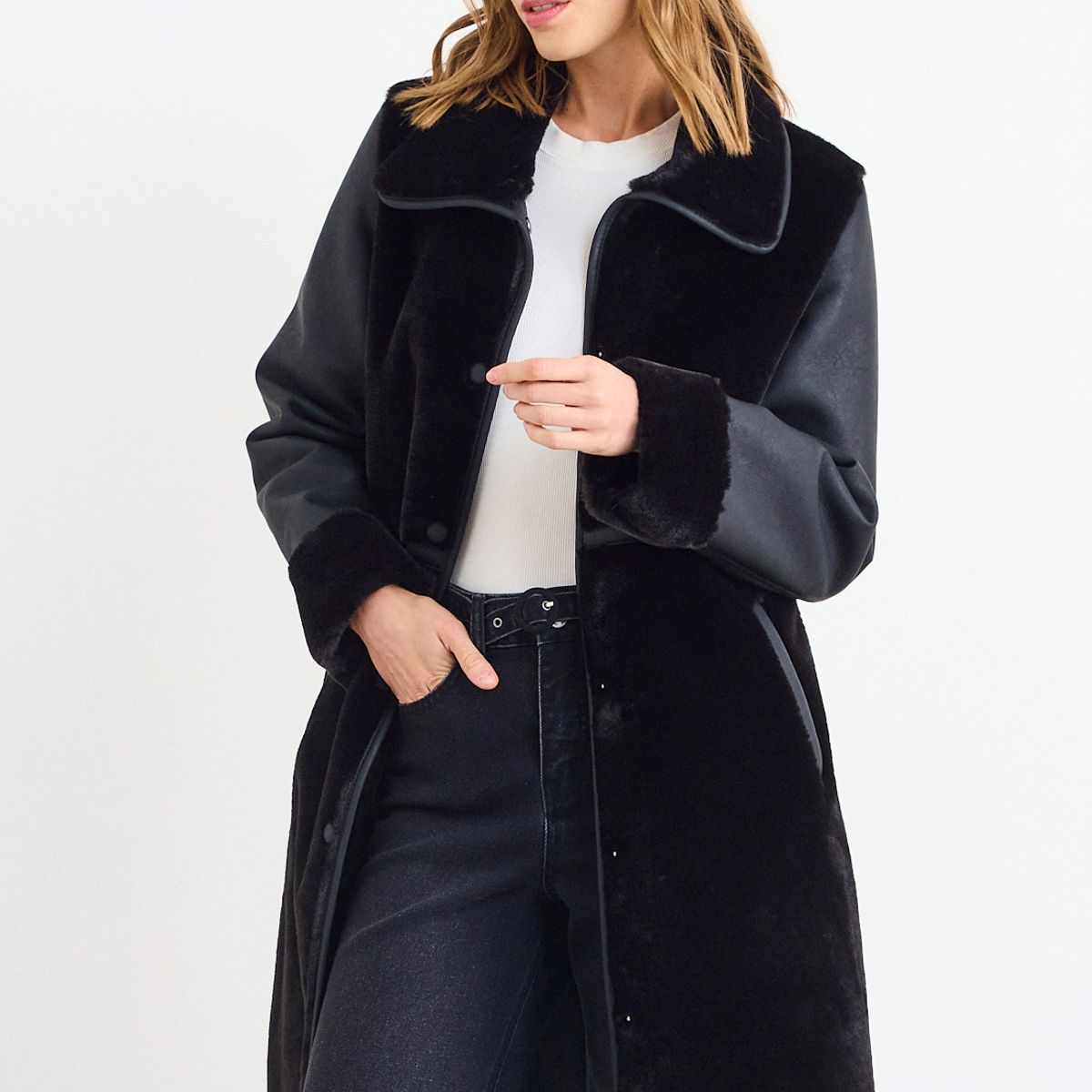 IO - Chaqueton Liso Mujer Negro Io