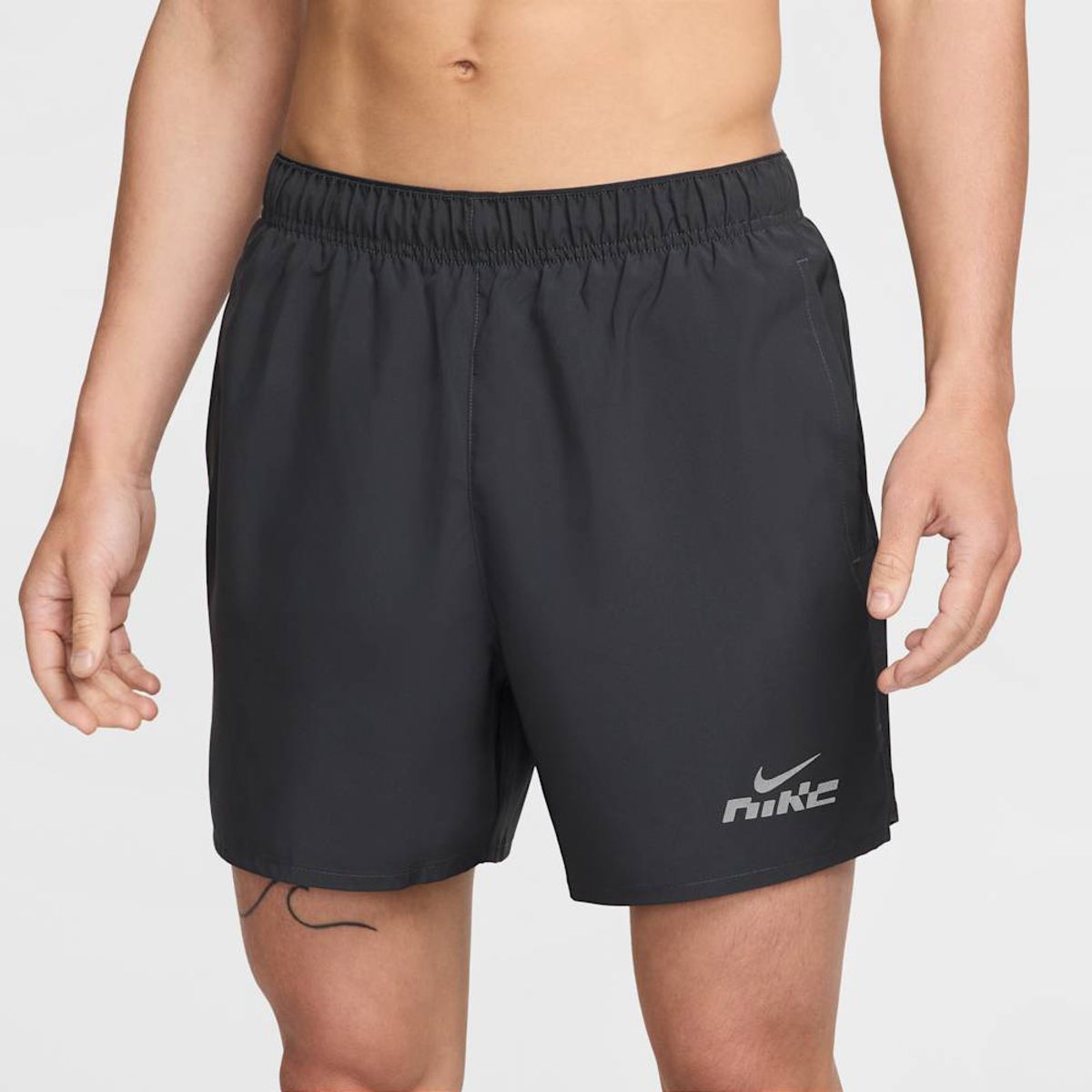 NIKE - Short Nike Challenger Flash Negro Hombre