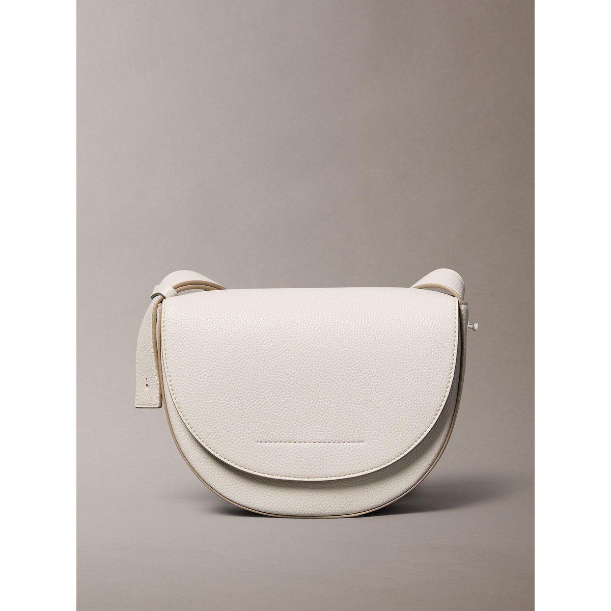 CALVIN KLEIN - Cartera Saddle Archive Beige Calvin Klein