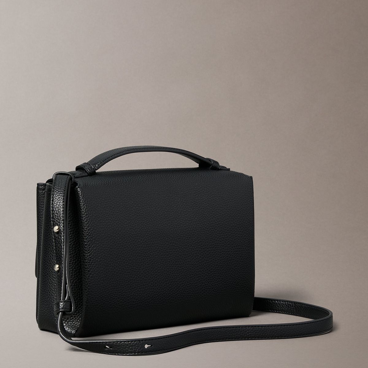 CALVIN KLEIN - Cartera Plana Archive