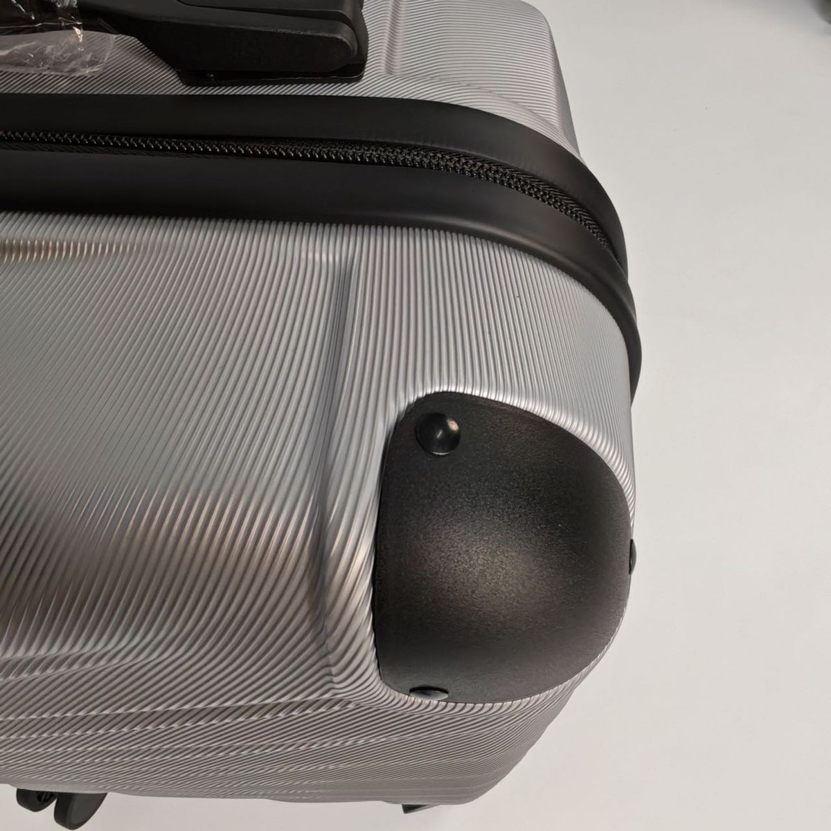 AMELIA - Maleta De Viaje Mediana 15 Kilos Con Ruedas 360 Resistente