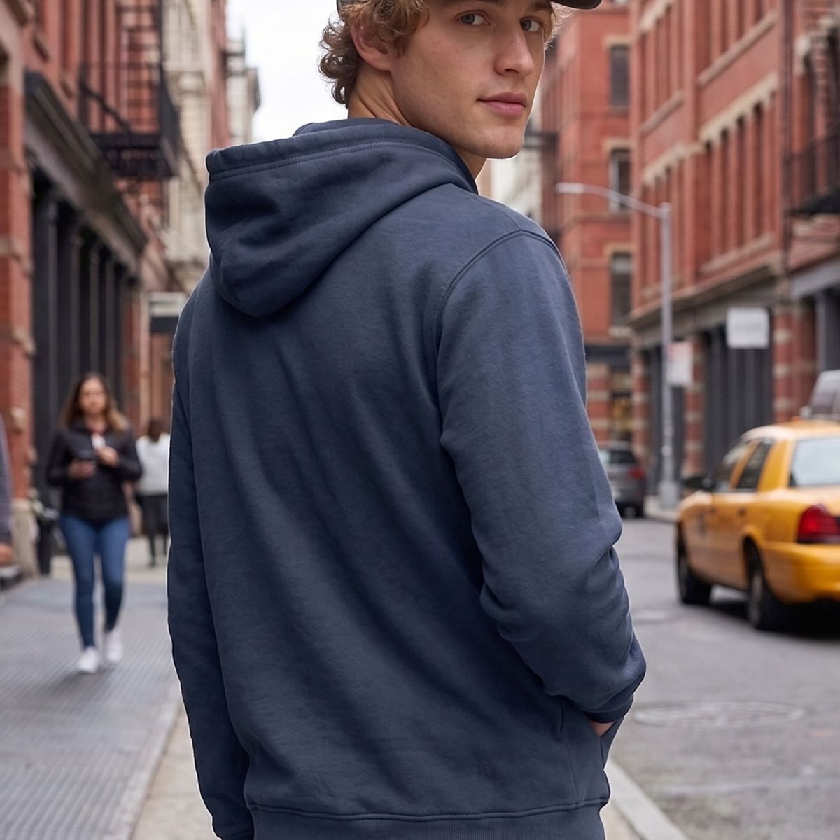 URBAN ESSENTIAL - POLERON CANGURO - HODDIE MEN COLLECTION