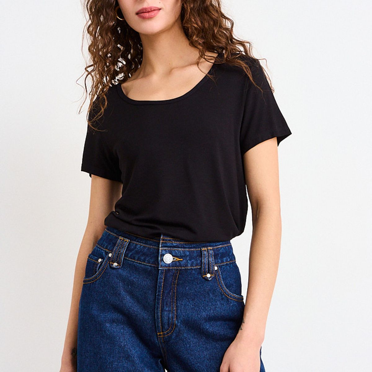 IO - Polera Lisa Mujer Negro Io