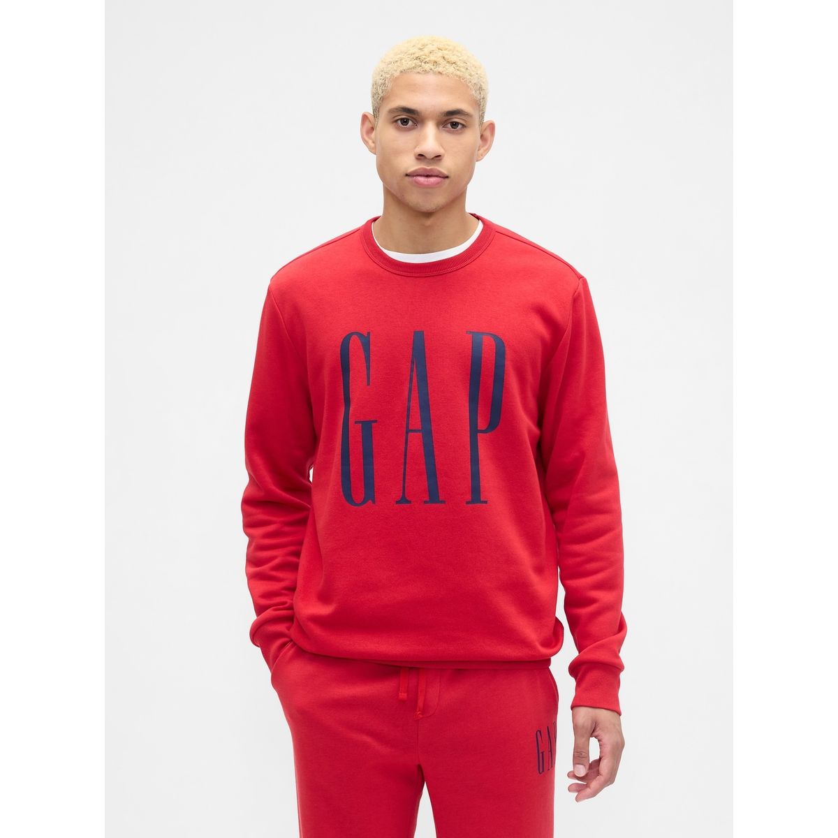 GAP - Polerón Hombre Gap Sin Gorro Logo Crew Rojo