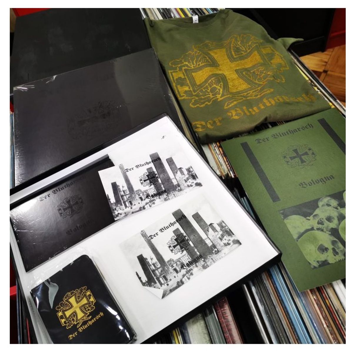 GENERICO - Der Blutharsch - Bologna, Edición Limitada - Box Set Vinilo Random Colored y CD