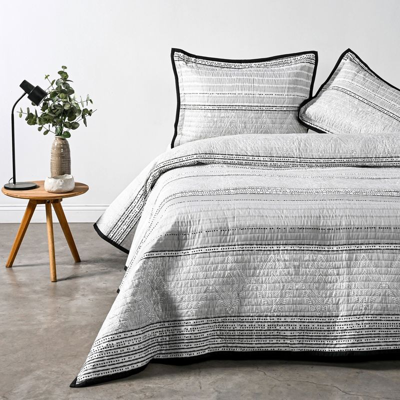 ELEMENT & CO - Cubrecama Super Soft Hones Element & Co