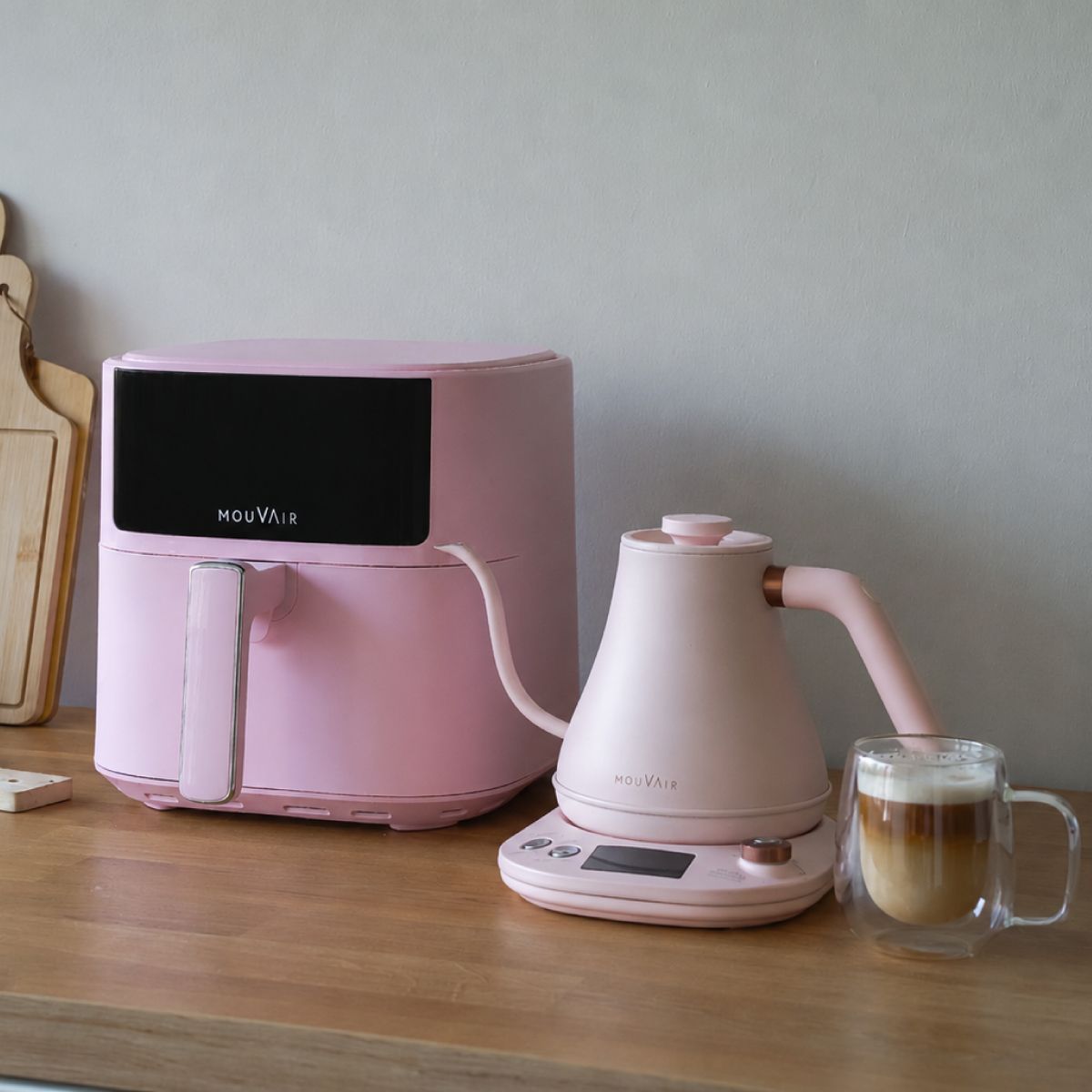 MOUVAIR - Freidora Aire Fry Rosa 6L + Hervidor Swan Rosa