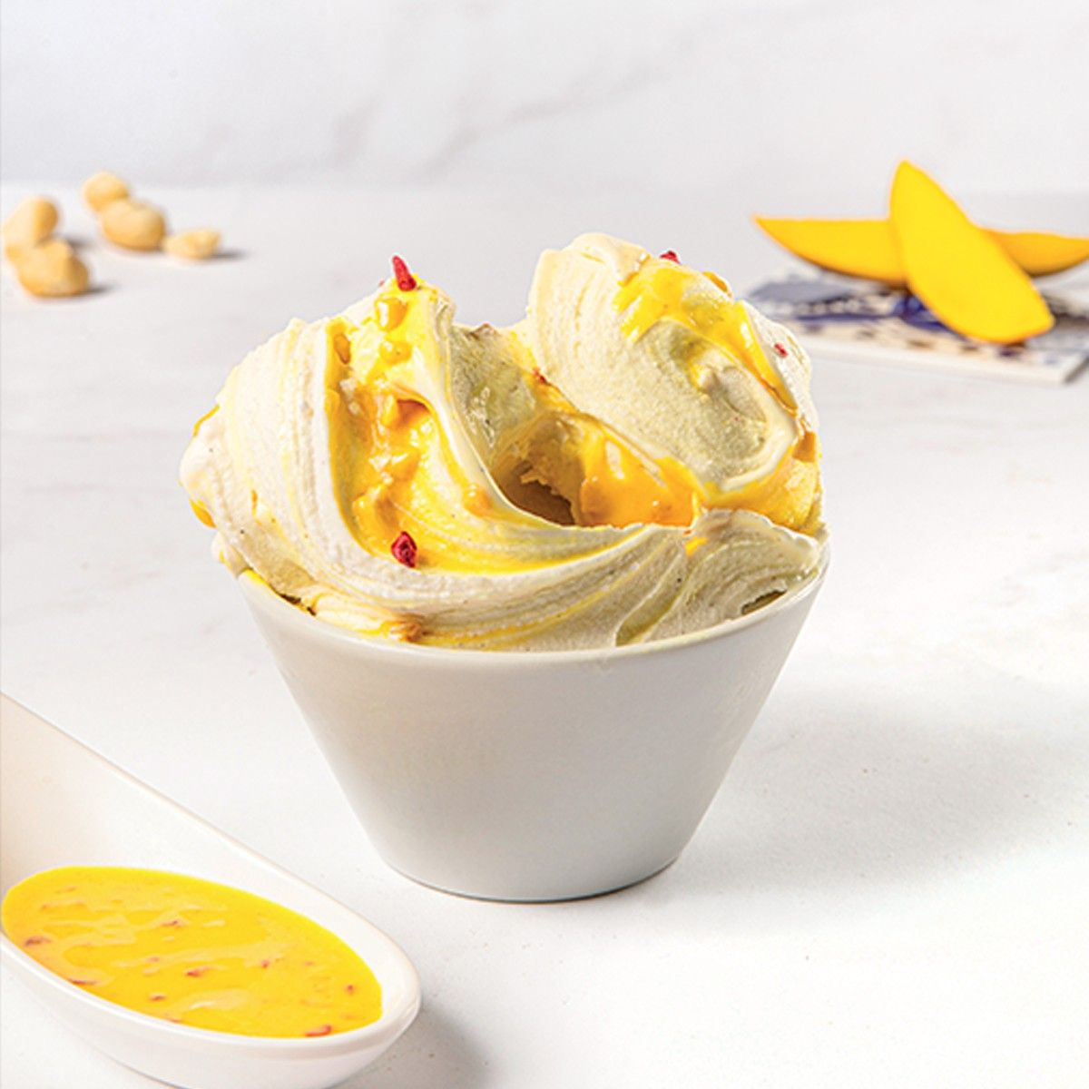 GENERICO - Balde Snackolosi Mango Y Macadamia Crunchy 3.8 Kg
