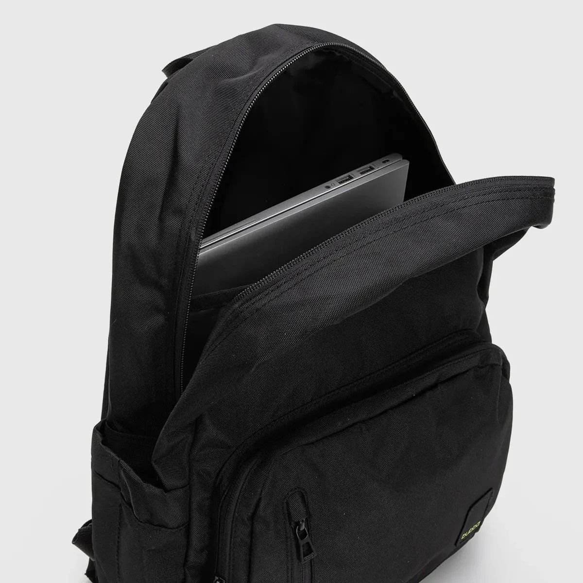 GENERICO - Mochila Urbana  Ottawa 15'' Color Negro BELUG