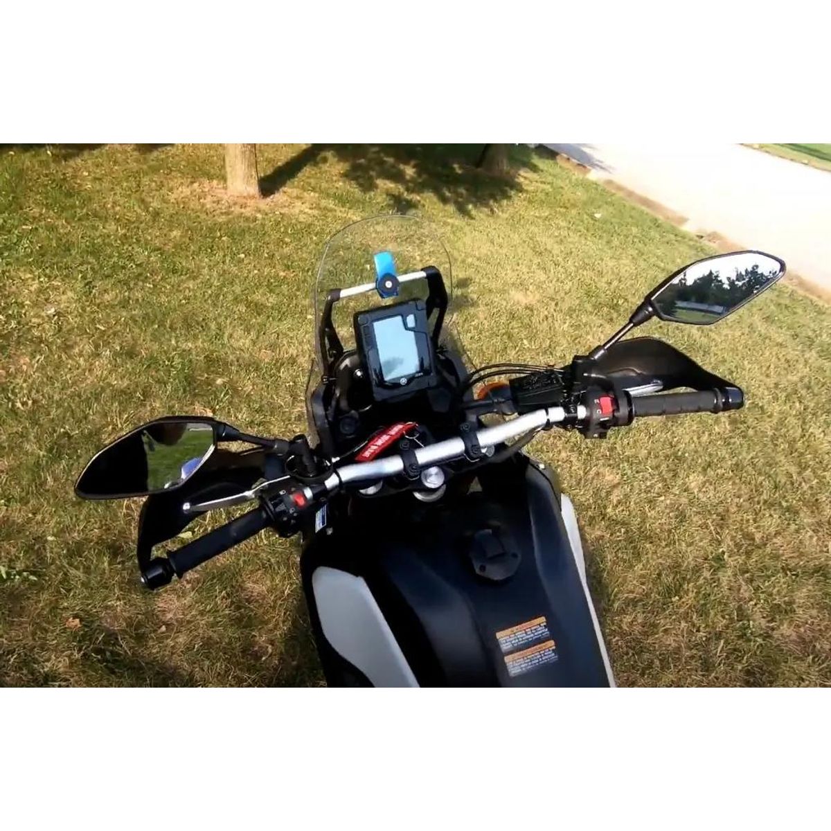 GENERICO - Soporte celular antivibración para espejo Quad Lock