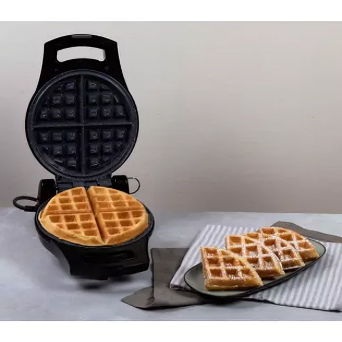 BLANIK - Máquina Para Donas Waffle Maker BWM032 BLANIK