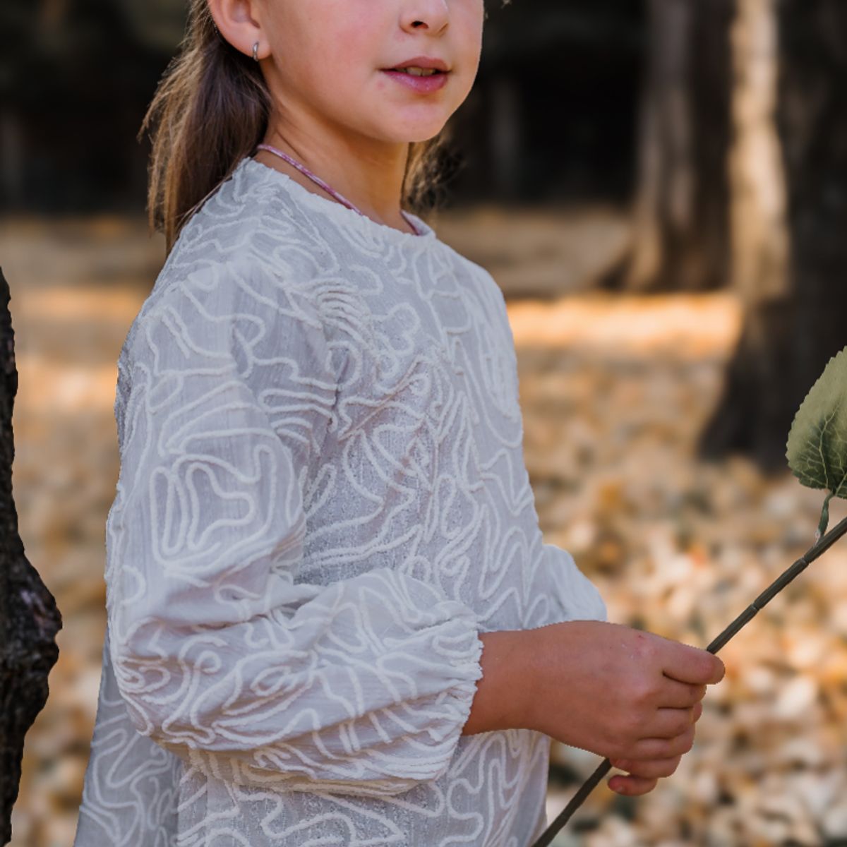 KIDS BOUTIQUE GUNGURU - Blusa Emma, Kids boutique Gunguru, manga larga, texturiada, relieve, blanca