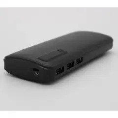 MOVI - POWER BANK 20.000 MAH CON 3 SALIDAS USB Y LINTERNA LED
